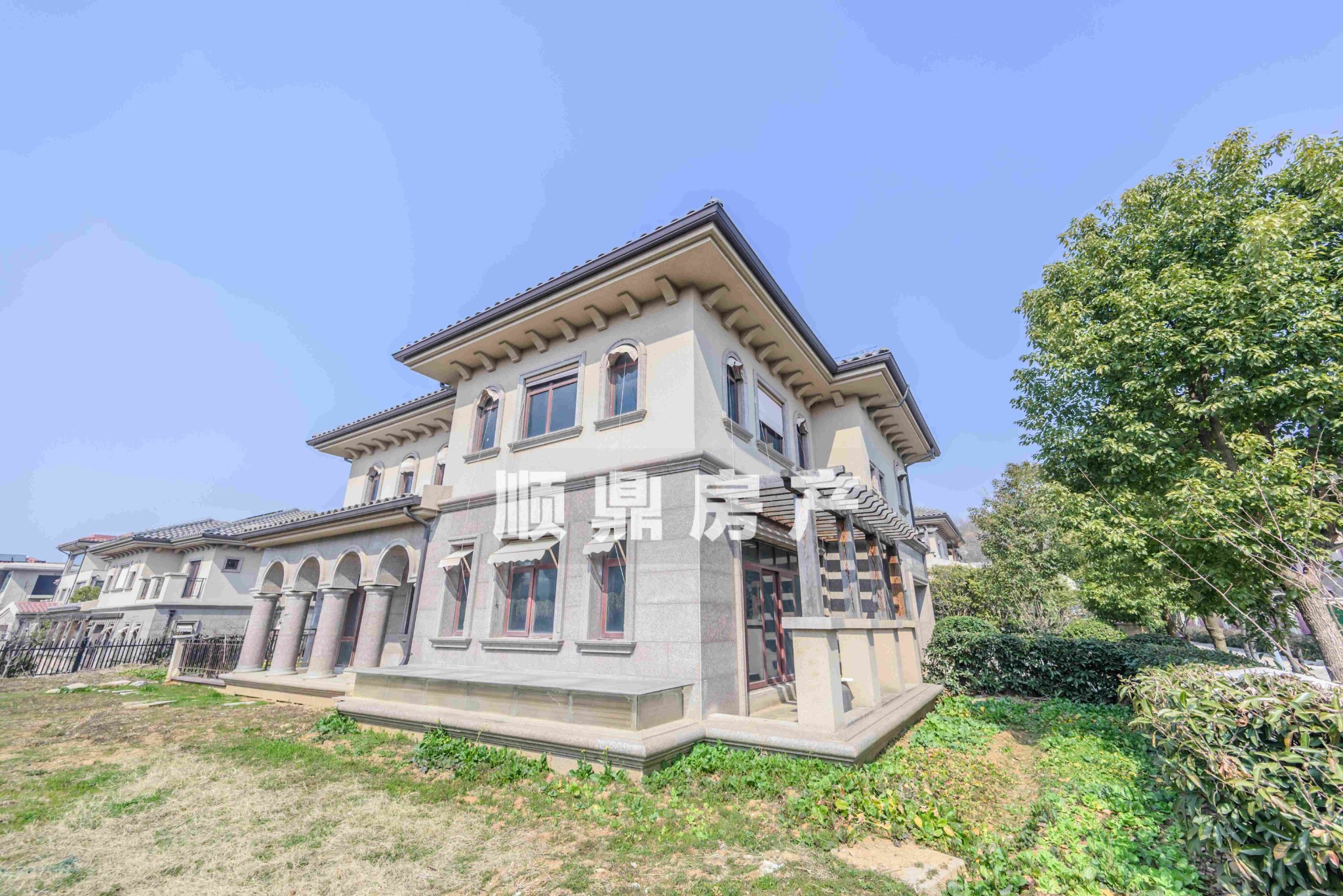 聚宝山庄 毛坯大独栋 随意改造 500平花园 看房随时